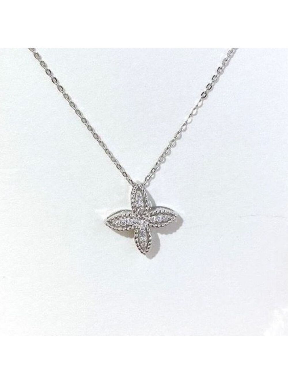 14kt GP Sterling Silver Clover Necklace - Picture 4 of 9